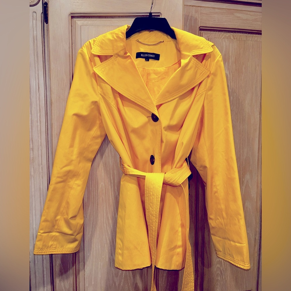 Ellen Tracy hooded rain coat 
bright yellow